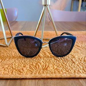 QUAY Cat Eye Sunglasses  🕶